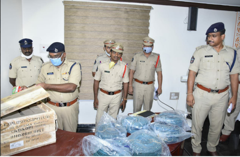 बड़ा नक्सली हमला टला, शहर तबाह हो जाए इतना विस्फोटक बरामद, 3 गिरफ्तार