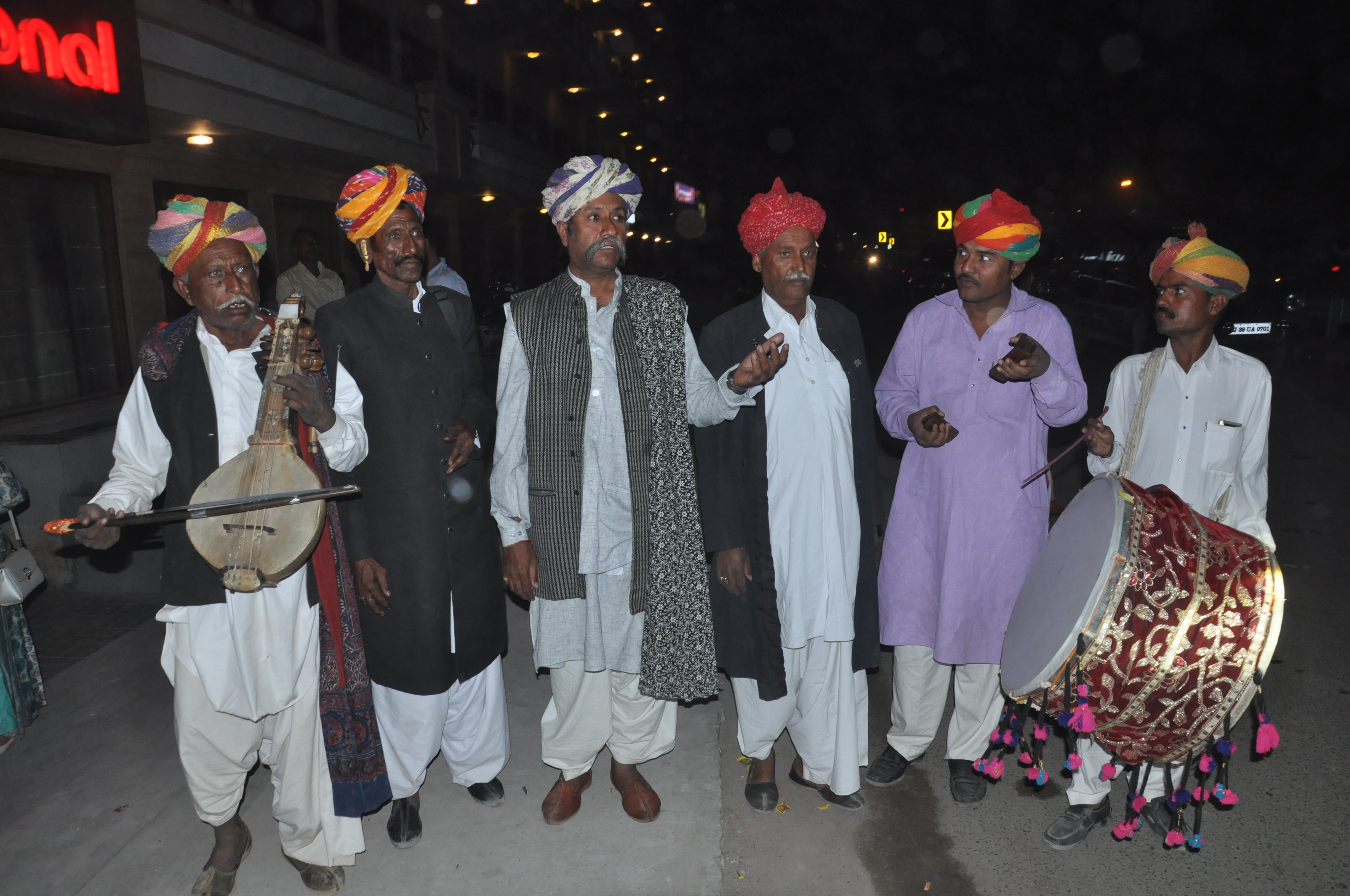 Why do these people of Barmer become crazy, Shahrukh, Salman, Aamir