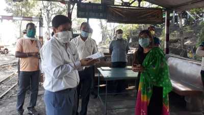 Corona prevention: Thermal scanning device given to the manager