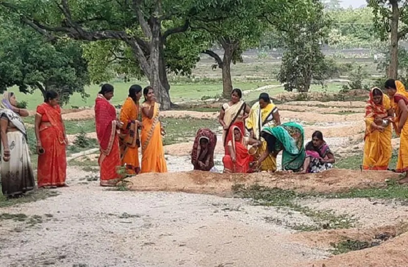बिहार से झारखंड के गांवों तक पहुंच गया कोरोना का अंधविश्वास