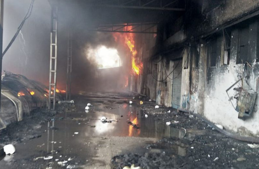 Helmet company in fire in bhiwadi