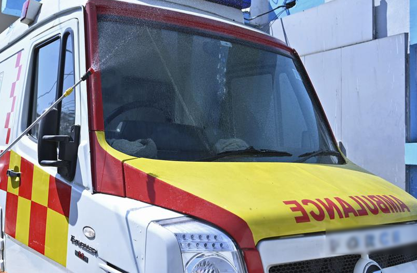 एंबुलेंस में था Coronavirus संक्रमित मरीज, ड्राइवर को पता चलते ही उड़े होश, गाड़ी को छोड़कर भागा