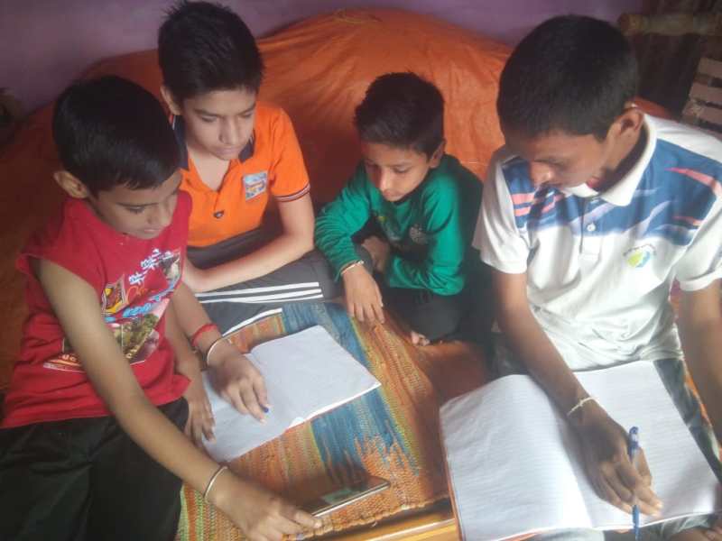 ऑनलाइन शिविर में बच्चे जान रहे संस्कार और संस्कृति