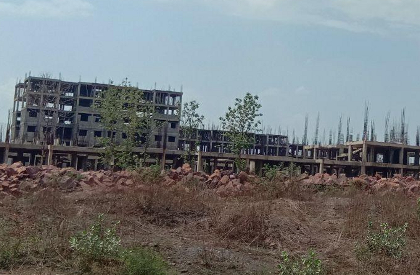 Phase-1 construction underway in Jhinjhi