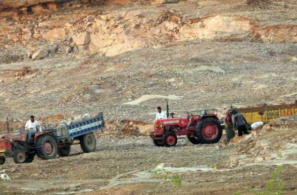 अवैध खनन फोटो-2