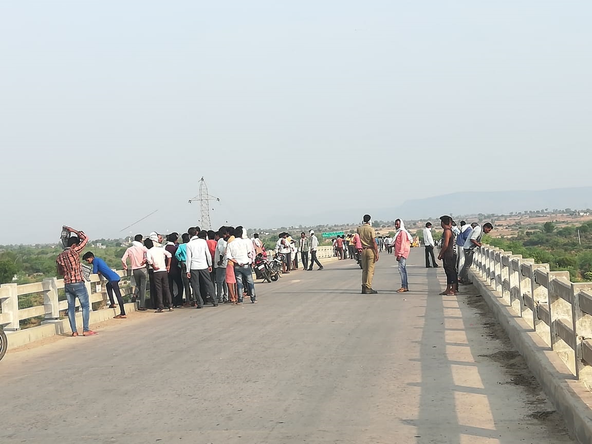 शादी के बाद ससुराल जा रही दुल्हन ने चंबल नदी में लगाई छलांग,सोता रह गया दूल्हा