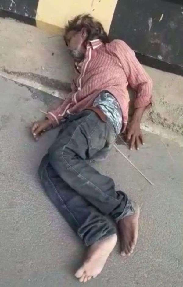 युवाओं ने निभाया मानवता का धर्म, देखें तस्वीरें...