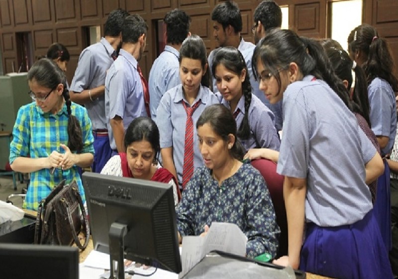 दसवीं और बारहवीं की मार्कशीट-सर्टिफिकेट में बड़ा बदलाव, यूपी बोर्ड रिजल्ट से पहले छात्रों के लिए जानना जरूरी