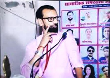 गरीब और बेसहारा लोगों को इन्साफ दिलाने के लिए पहना ‘काला कोट’