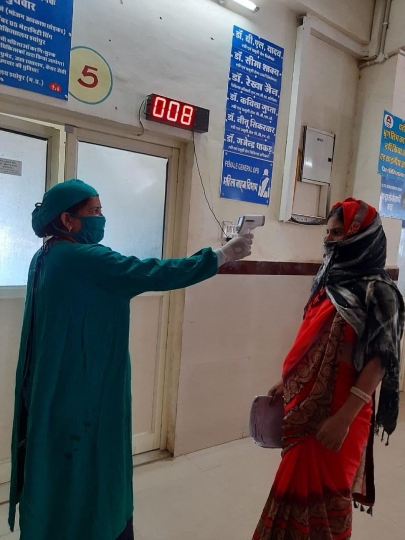 थर्मल स्क्रीनिंग के बाद महिलाओं को मिलेगा डॉक्टर कक्ष में प्रवेश
