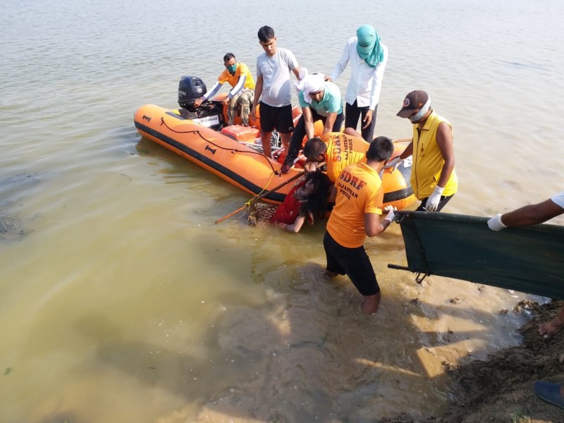 33 घंटे बाद मिला चंबल नदी में कूदने वाली दुल्हन का शव