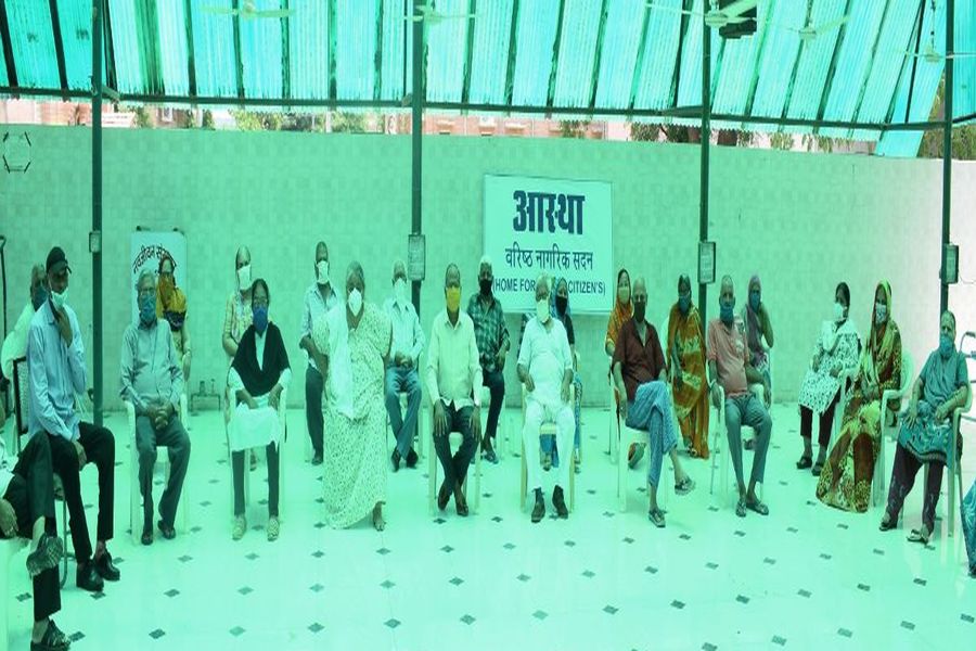 कोरोनाकाल में महफूज है 65 से 98 साल के 84 बुजुर्गों का 'आस्थाÓ परिवार