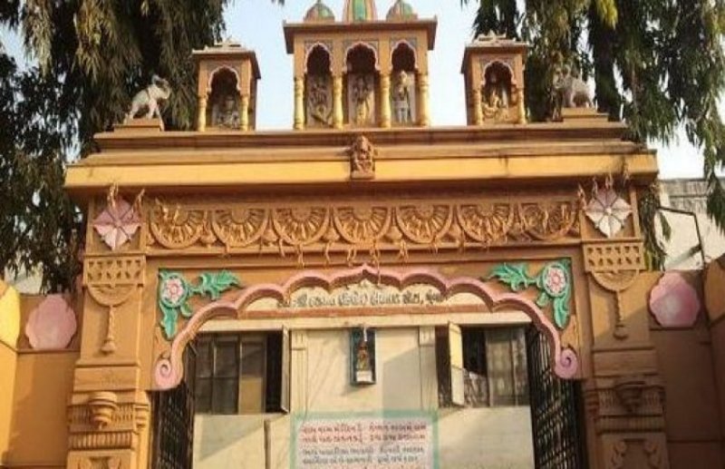 Unlock 1.0: पौने तीन महीने बाद वीरपुर के जलाराम मंदिर के द्वार खुले