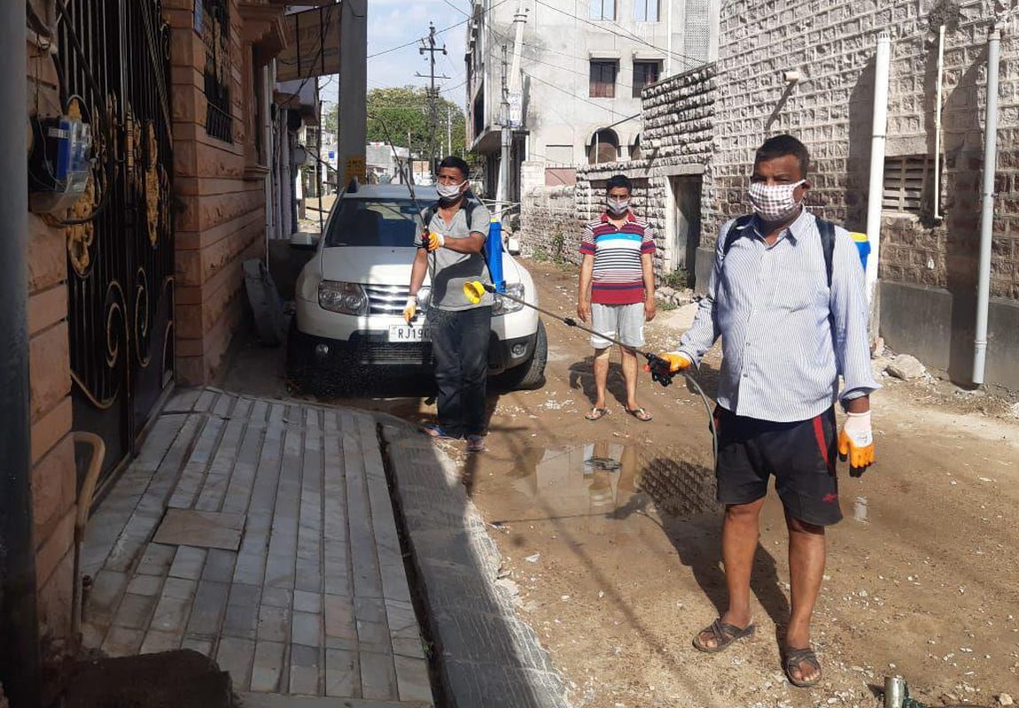 पढि़ए - आखिर कैसे इस मोहल्ले के लोगों ने हराया कोरोना को