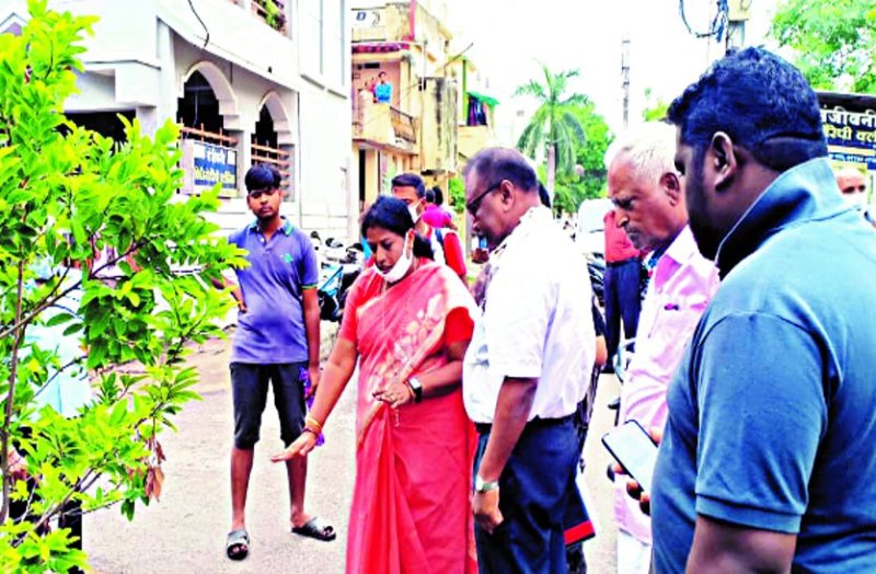 The Mayor gave strict instructions to take care of quality in the construction work being done in the ward.