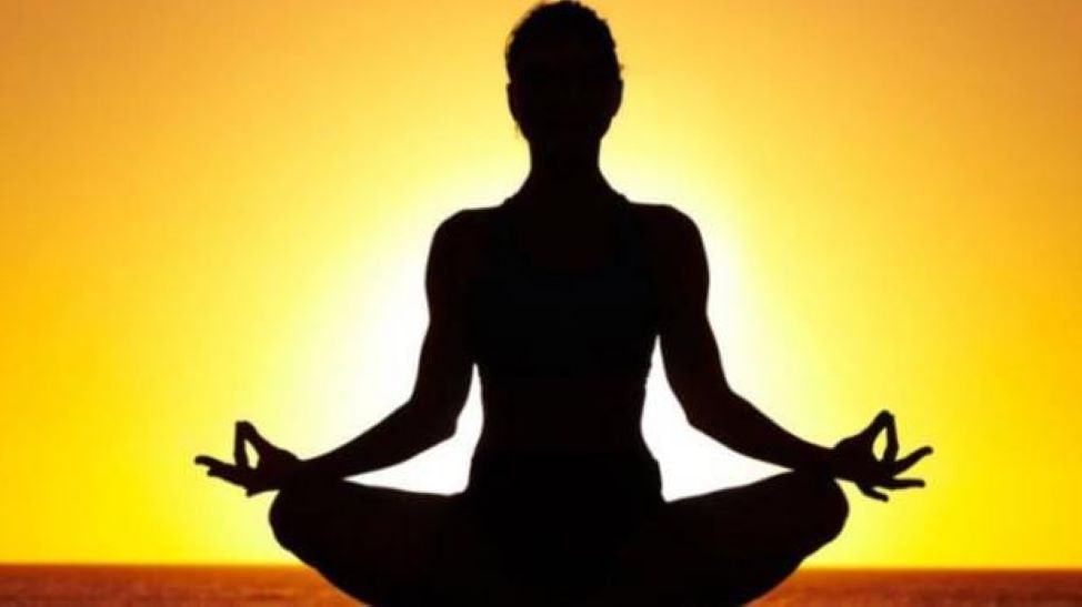 yoga-- योग दिवस: विद्यार्थी-अभिभावक घर पर ही करेंगे योगाभ्यास