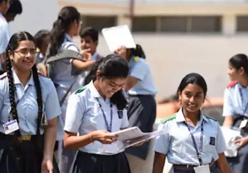 CBSE: कोरोना के खतरे से नहीं होगी 12वीं की परीक्षा, प्रमोट किए जाएंगे सभी स्टूडेंट्स!