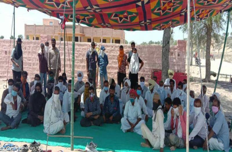 पंचायत का नया भवन किराए पर दिया, ग्रामीण विरोध में उतरे