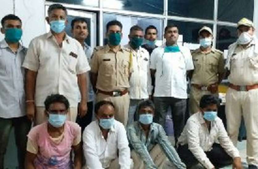 युवती के साथ वीडियो बनाकर करते थे ब्लैकमेल, बदनामी के डर से नहीं की शिकायत