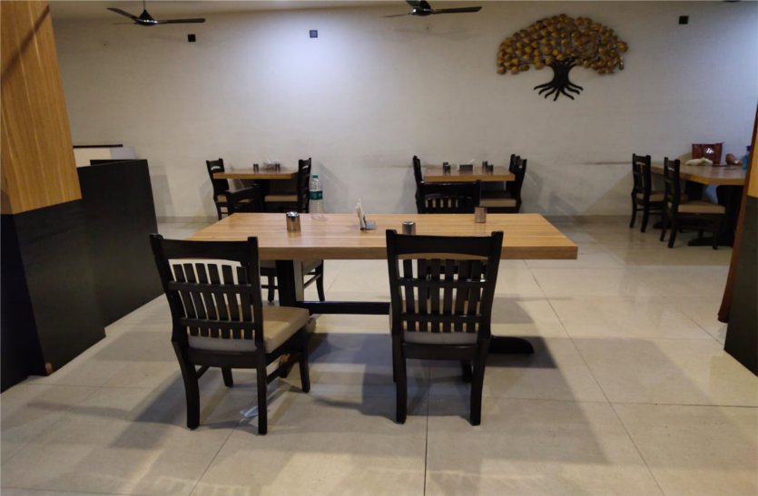 Where the seating chair was not available, the chair is now empty, the restaurant hotel is open, but the customers