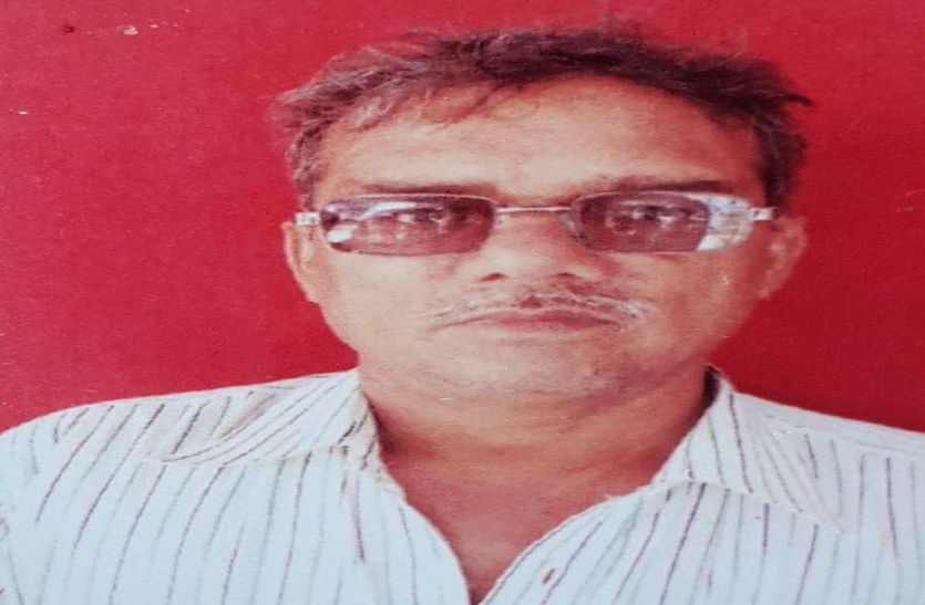 जैसे ही उनकी आराम करने की उम्र आई कोरोना ने हमसे अब्बा को छीन लिया
