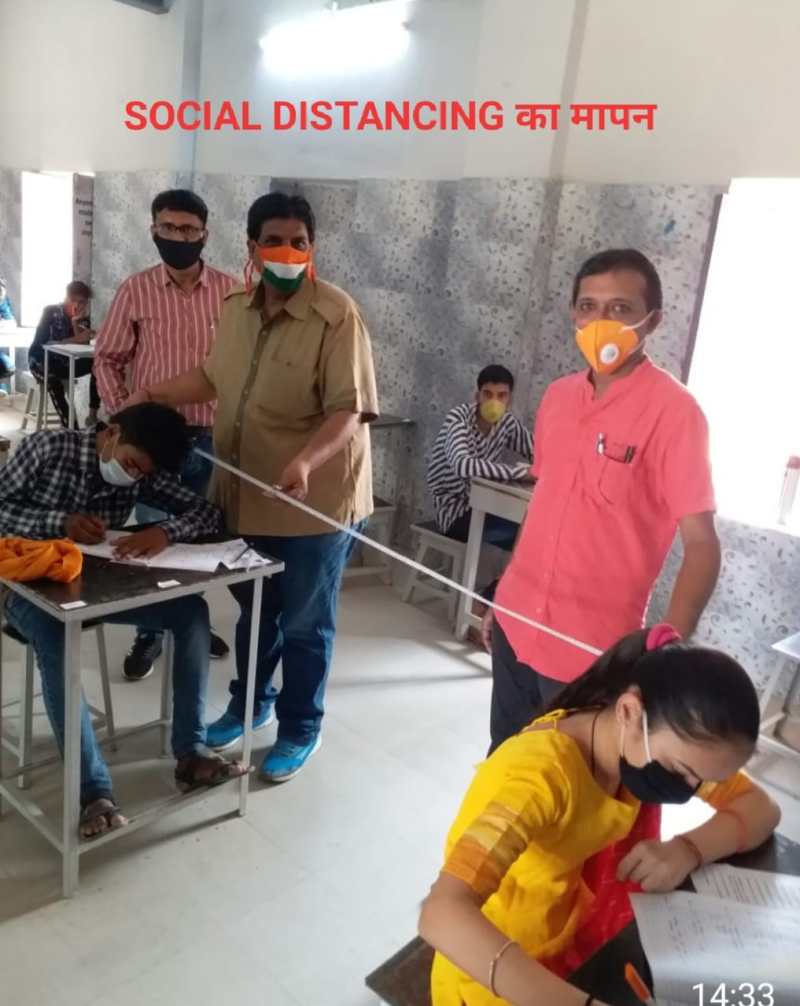 दसवीं बोर्ड की बाकी दो परीक्षाएं आज से