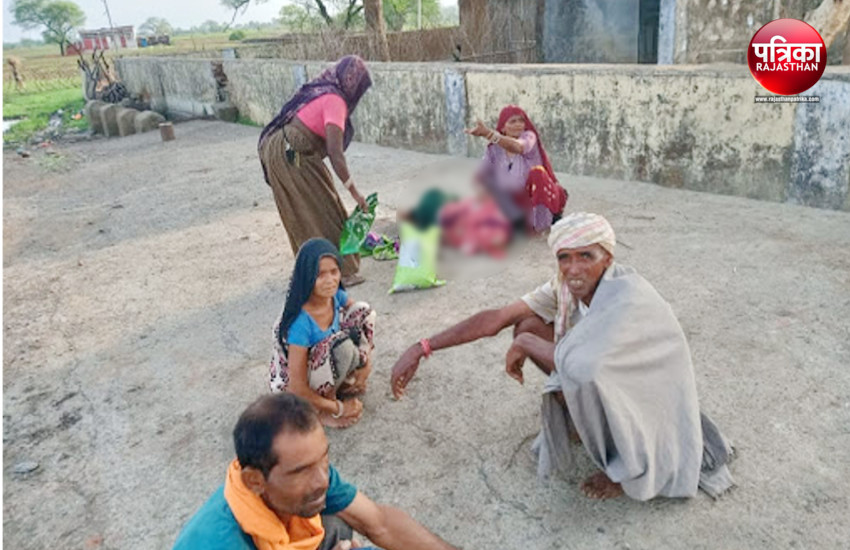 बांसवाड़ा : अस्पताल स्टाफ ने मदद से किया इनकार, बाहर तड़प रही गर्भवती ने सडक़ पर बेटी को दिया जन्म