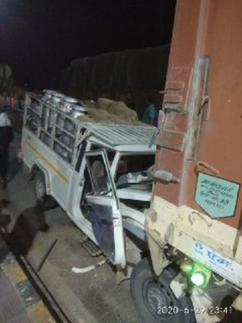 नोखा के पास ट्रक-बोलेरो में भिडं़त, दो की मौत
