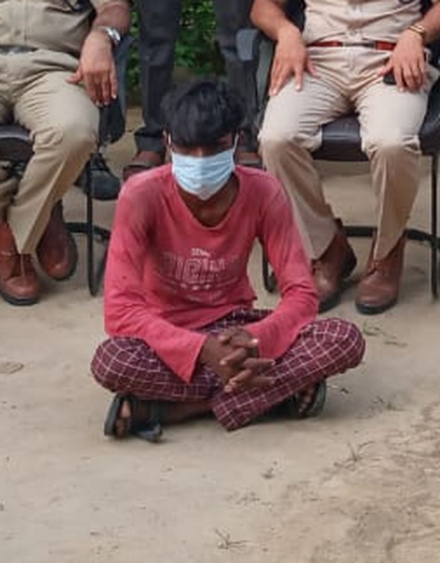 खेत में छुपाकर रखी कसी बरामद