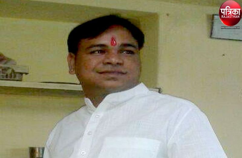 वार्ड में गाता था भजन, रोजाना करता योगाभ्यास