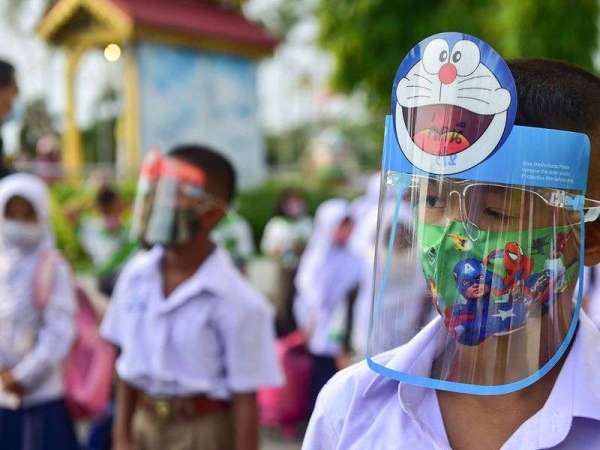 thailand-schools-reopen-with-strict-hygiene-rules_17308e4b8b5_original-ratio.jpg