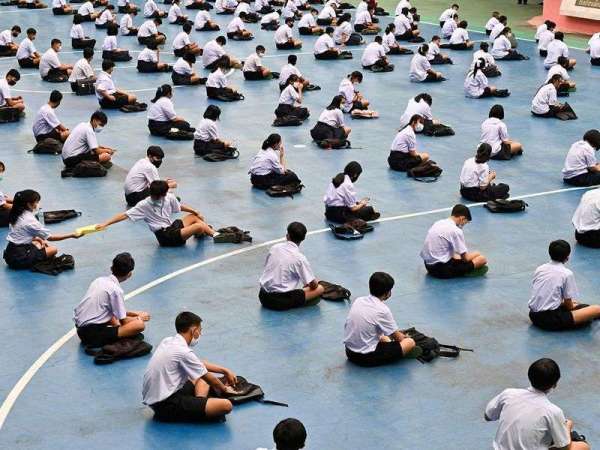 thailand-schools-reopen-with-strict-hygiene-rules_17308e4ba30_original-ratio.jpg