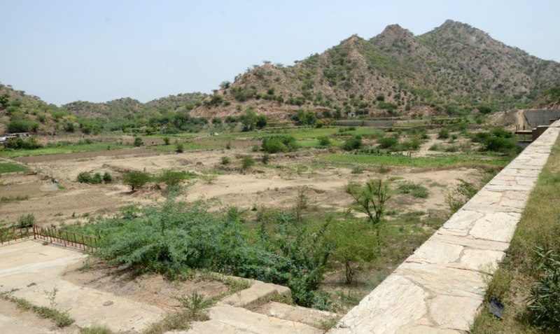 अजमेर के बीर तालाब को 20 साल से पानी का इंतजार