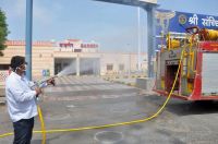 दुकानों पर रोक, वाहनों की आवाजाही बेरोकटोक, सख्ती से ज्यादा समझाइश