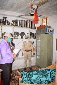 डायरियों में छुपा है लाखों रुपए का राज!