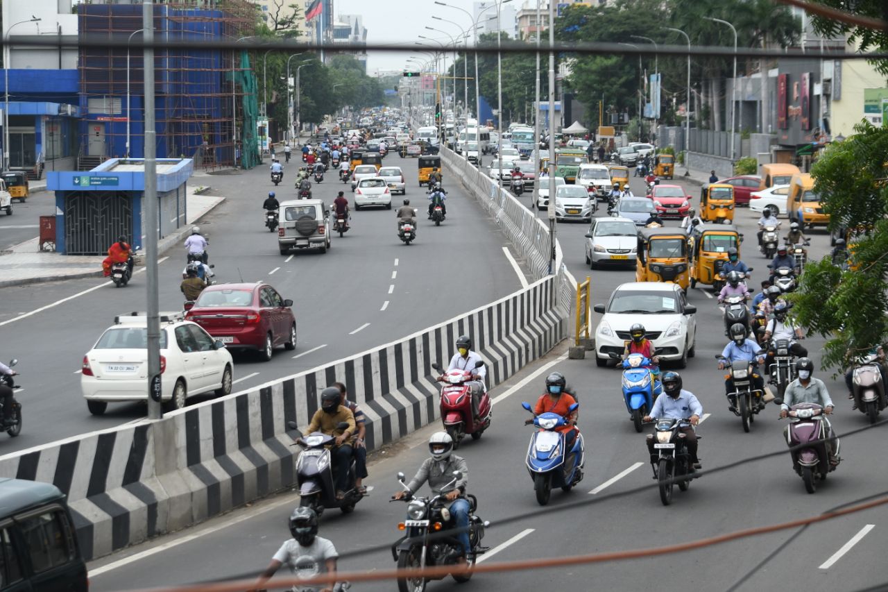 Chennai roads see heavy traffic as intense lockdown ends