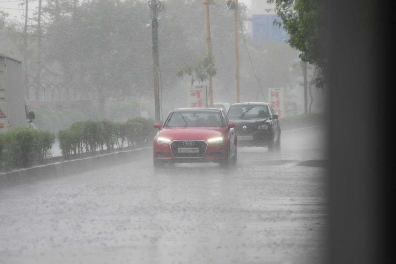 #monsoon_live  जबलपुर में बारिश की लुकाछिपी 