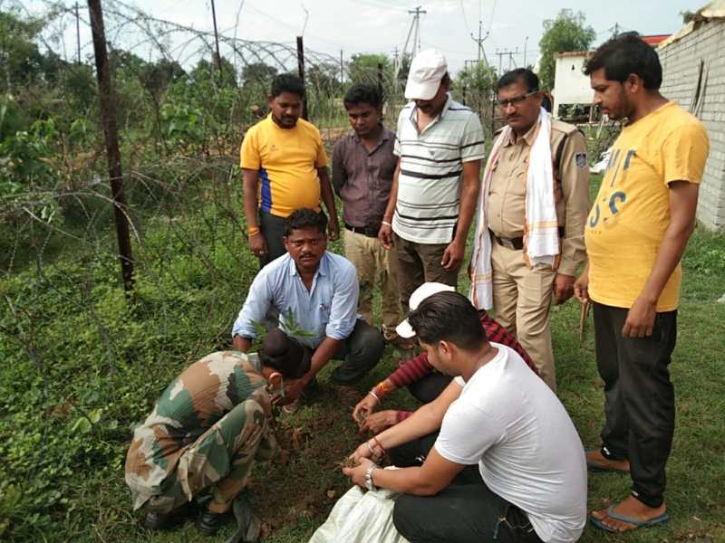थाना प्रभारी ने समस्त स्टाफ सहित ली 7 पौधों की सुरक्षा की जिम्मेदारी