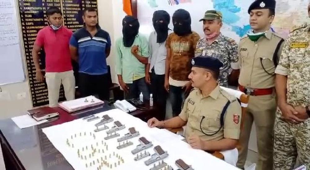 West Bengal: अवैध हथियारों के साथ तीन गिरफ्तार