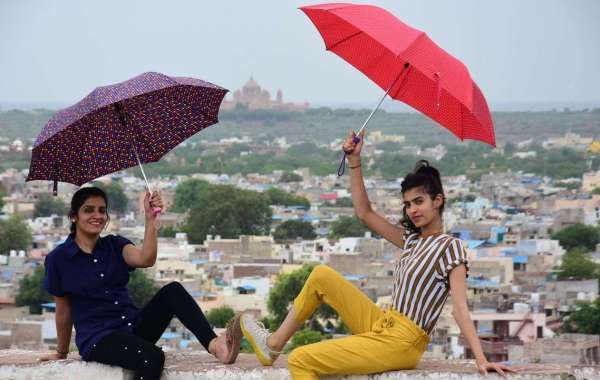 सुहावने मौसम में बारिश का इंतजार, देखें तस्वीरें...