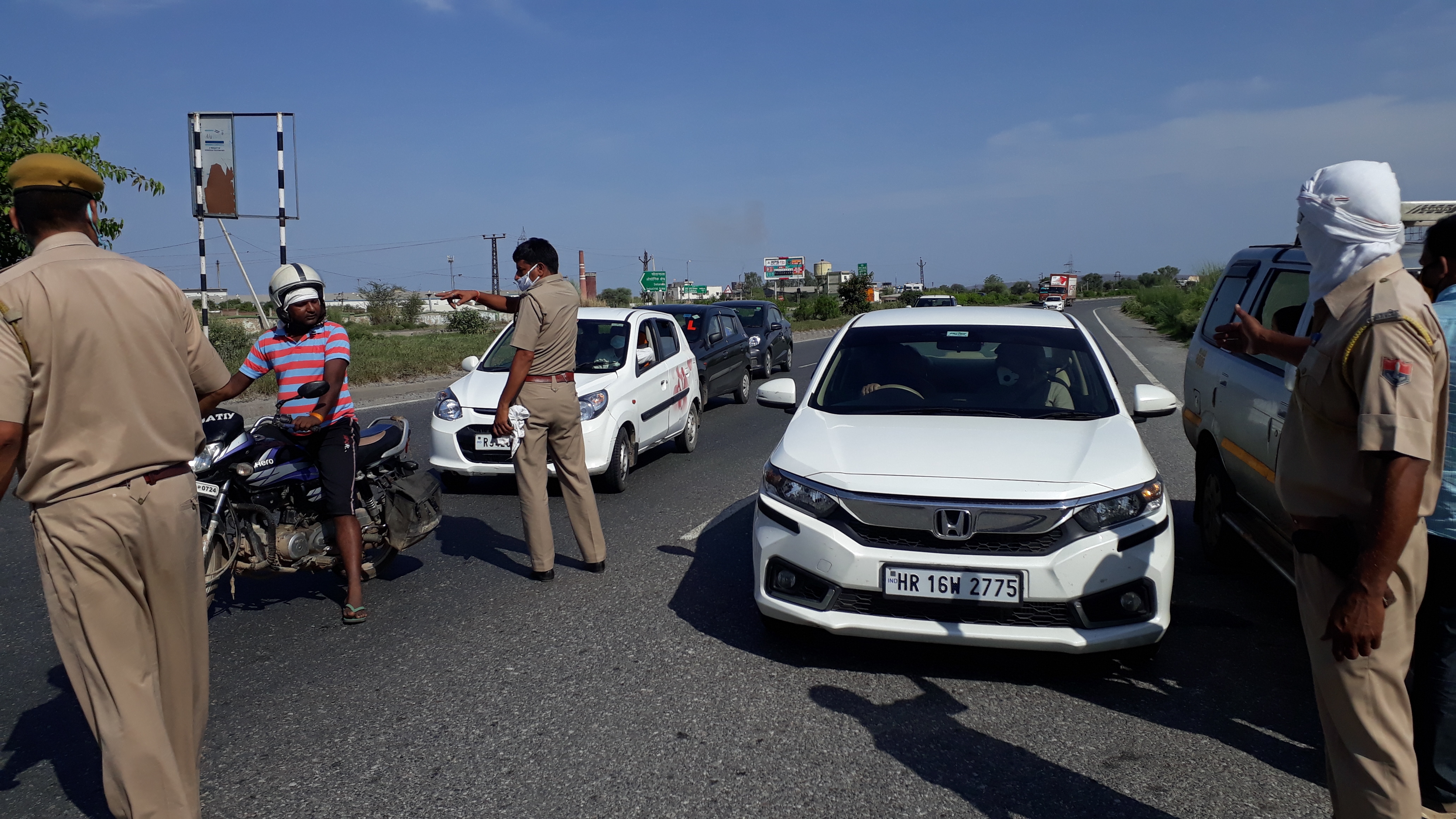 राजस्थान में सियासी उठापठक: पुलिस को जवाब, हम विधायक उठाकर नहीं ले जा रहे