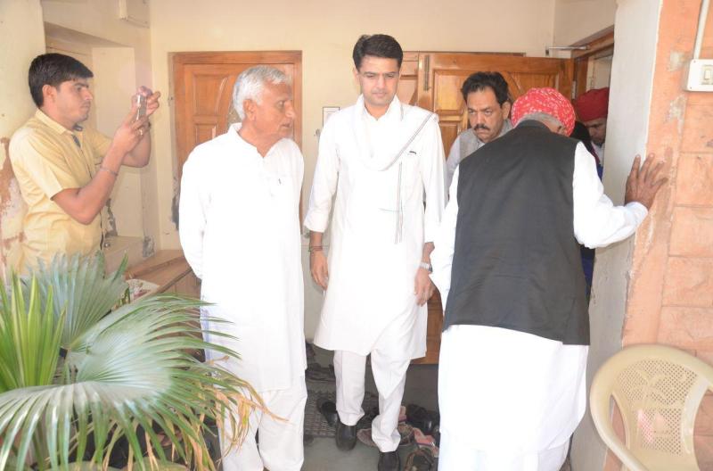 वरिष्ठ कांग्रेस नेता एवं गुड़ामालानी विधायक हेमाराम चौधरी खुलकर सचिन पायलट के साथ आए है