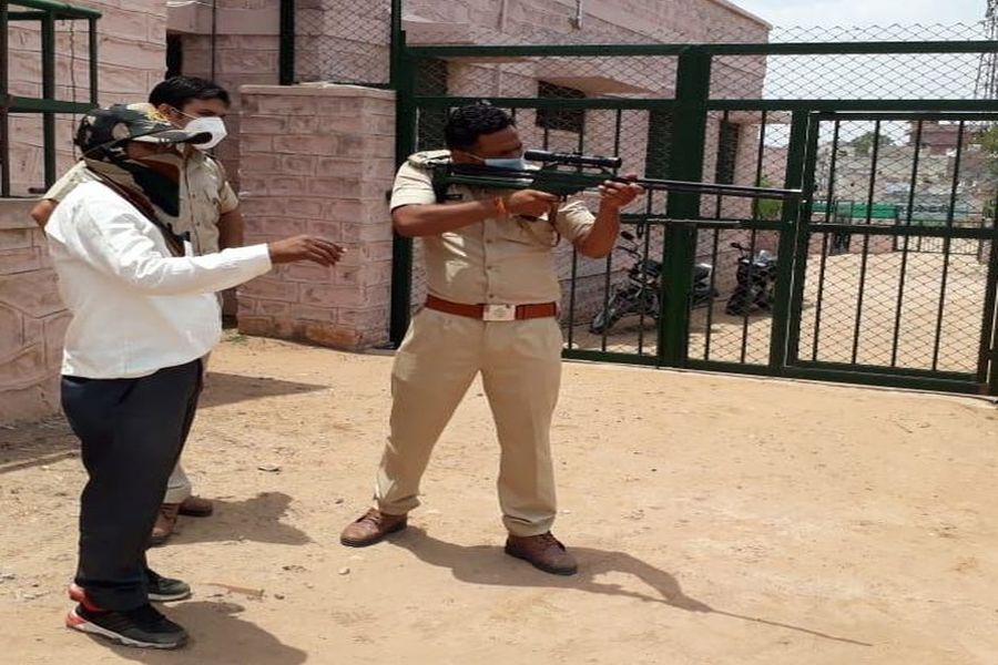 वनकर्मियों को ट्रेन्क्यूलाइजिंग प्रशिक्षण