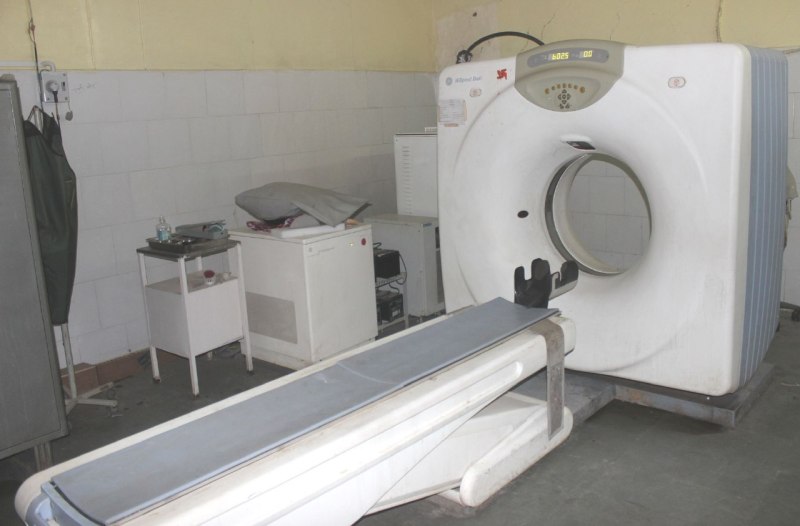 आठ साल पहले राइट ऑफ हुई सिटी स्केन मशीन से हो रही मरीजों की जांच