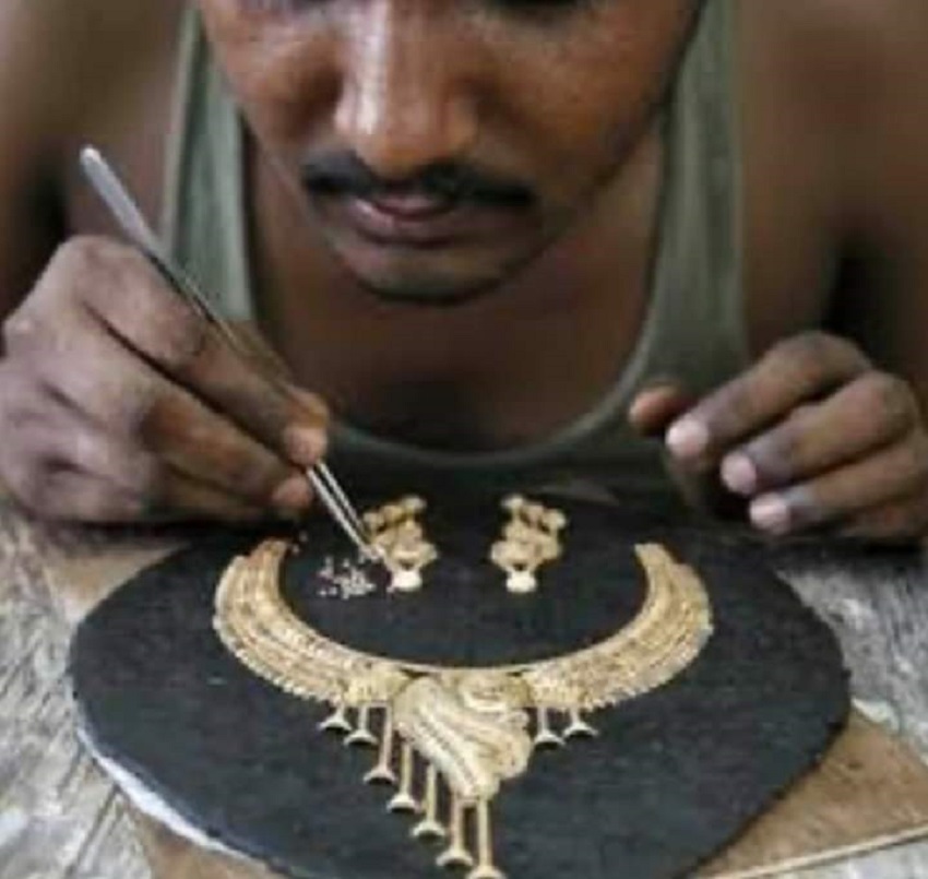 देश के 5 करोड़ आभूषण कारीगरों की कला दांव पर