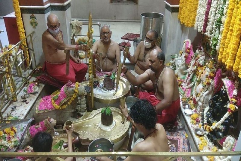 325 साल से श्मशान में विराजित है भूतेश्वर महादेव