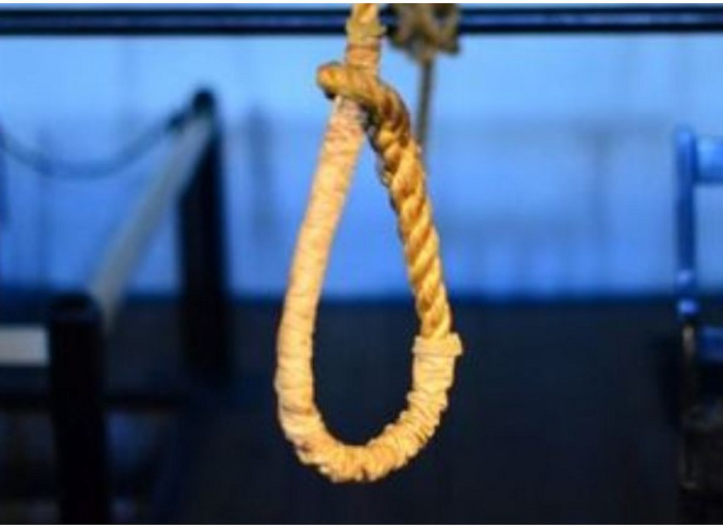 घर से नाता तोड़ चुके ड्राइवर का शव बस स्टैंड पर टंगा मिला