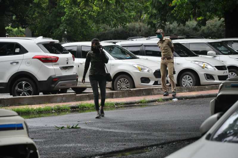 LADY LR : रहस्यमय हालात मेंं पुलिस आयुक्त कार्यालय पहुंची सुनीता यादव !
