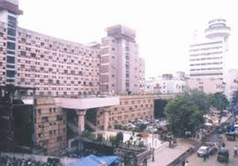 SURAT TEXTILE MARKET: महावीर मार्केट में हुई मनपा कार्रवाई