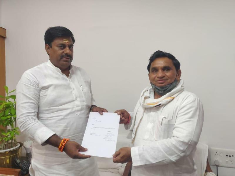 the resignation of narayan patel congress mla from mandhata